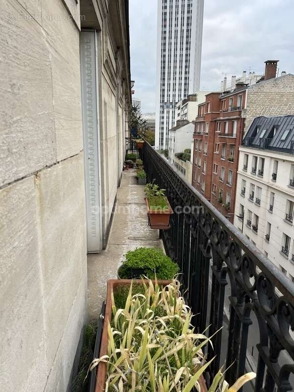 Appartement à PARIS-19E