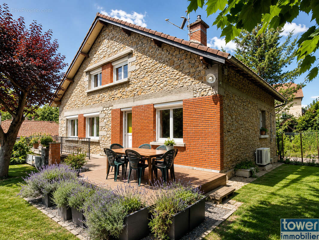 Maison 6 pièces 121 m2 - photo 2