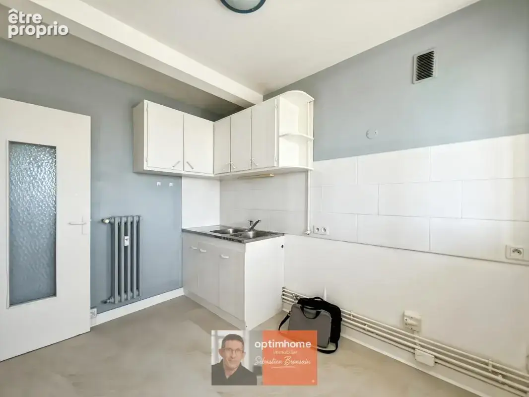 Dole – appartement lumineux 69 m² –  7e étage (ascenseur)– vue panoramique - photo 7