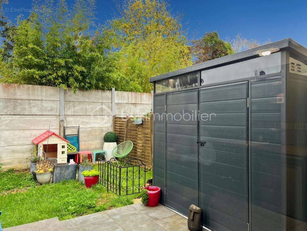 Maison à JANVILLE-SUR-JUINE