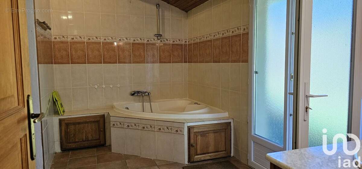 Maison 199 m² à Lortet  - photo 8