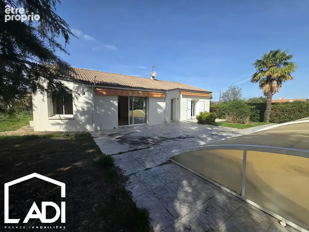 Photo Maison à Saint-Maixent-L'ecole au prix de 254 800€