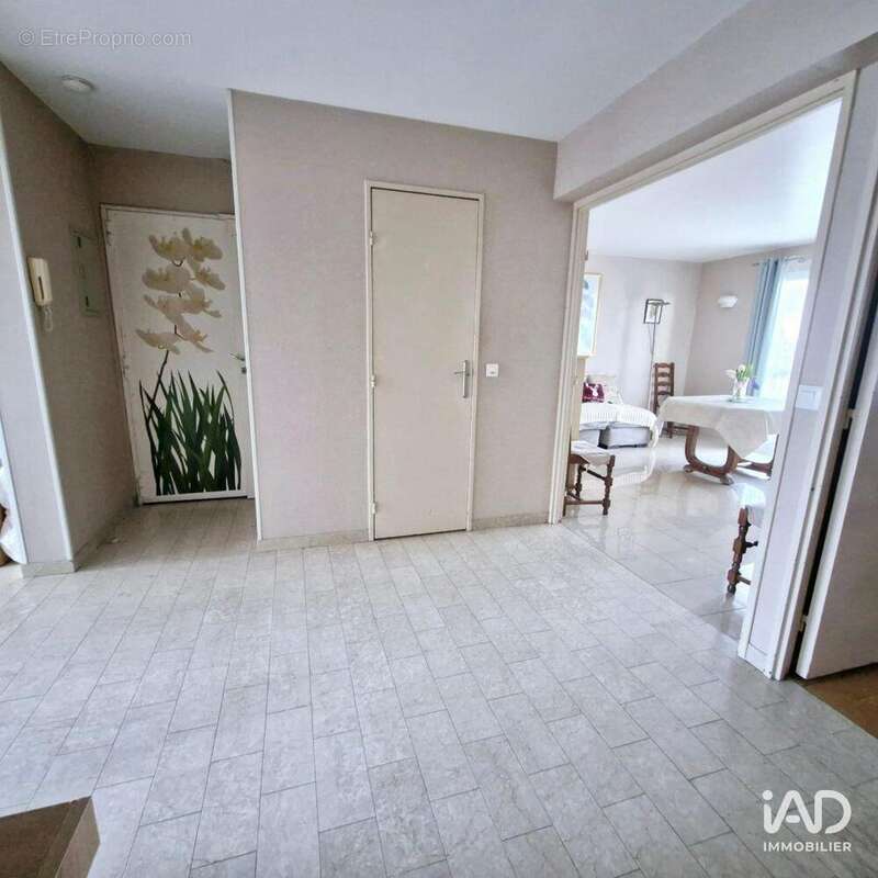 Photo 2 - Appartement à PARIS-19E