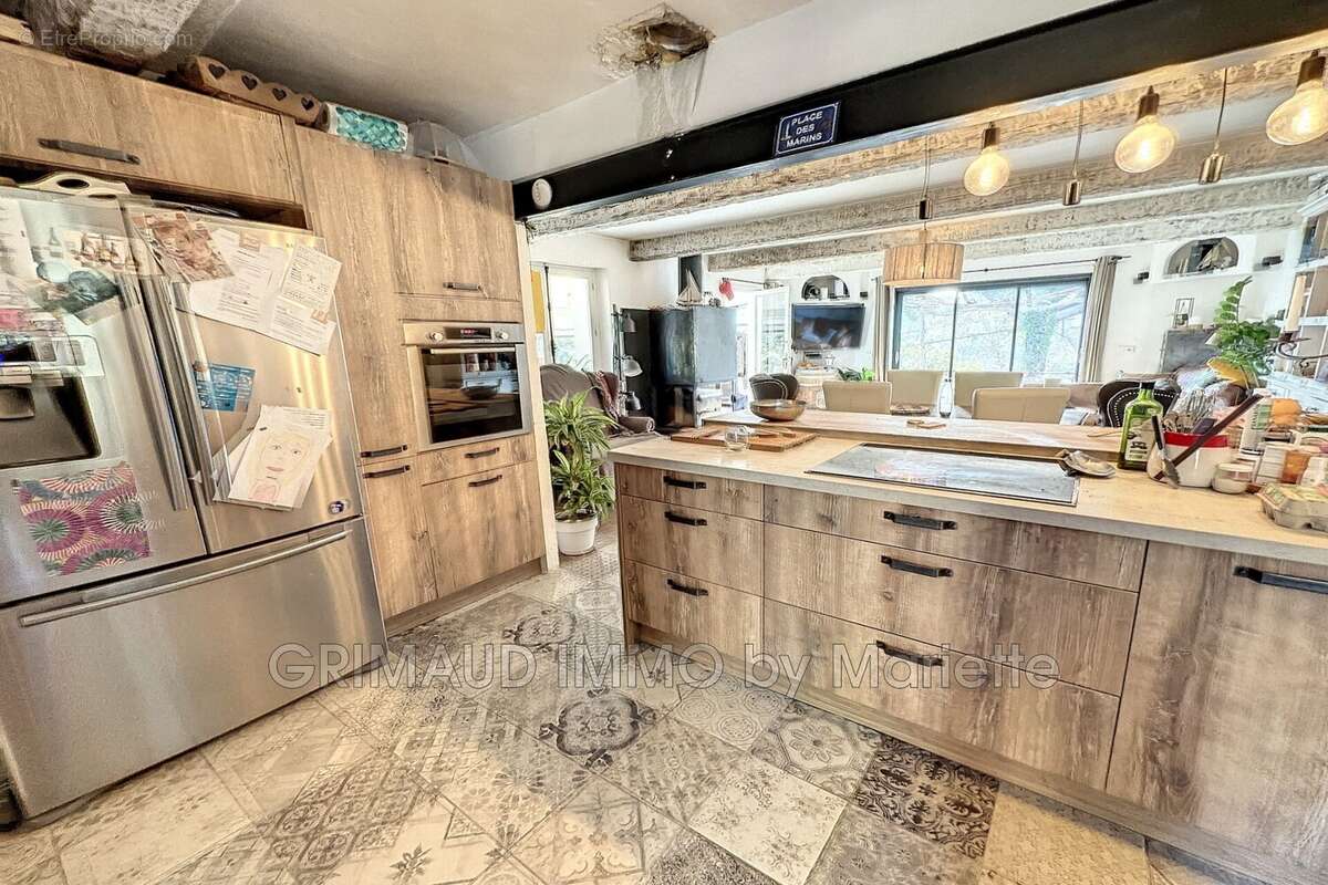 Maison à LA GARDE-FREINET