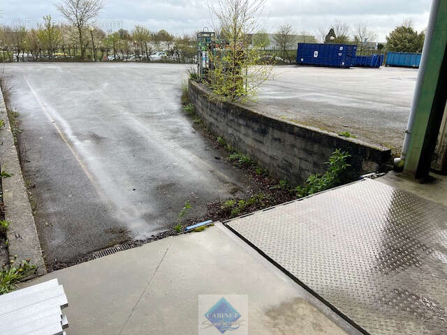 LOCAUX PRO de 5000m2 sur parcelle de 9000m2 - photo 10