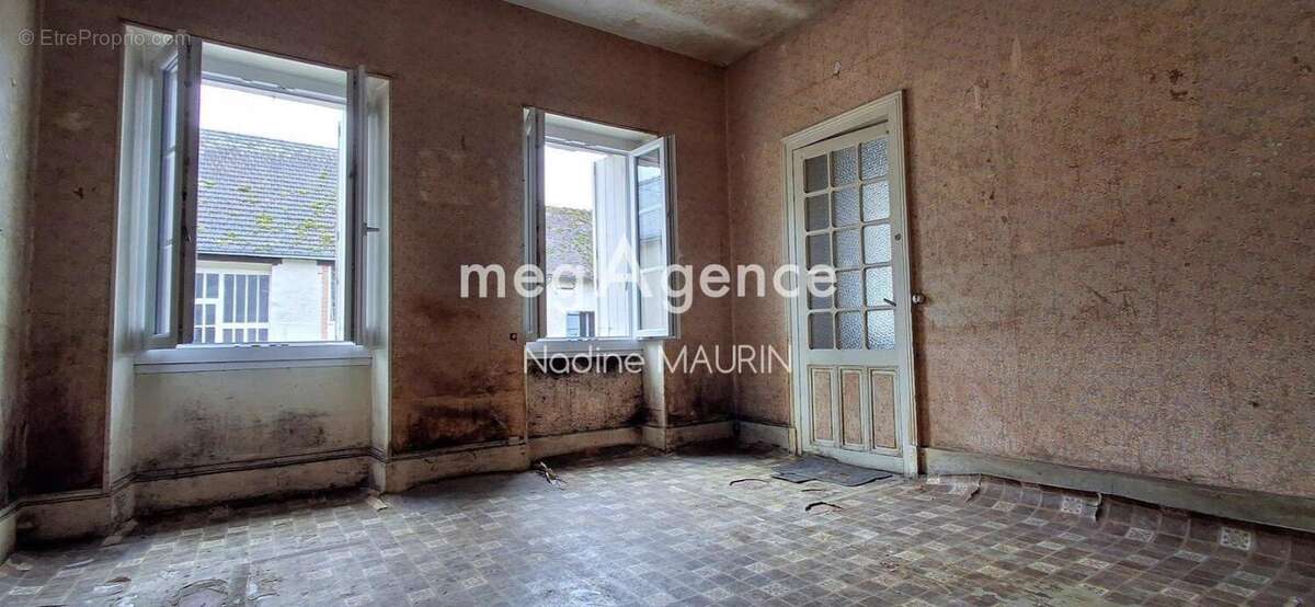 Maison à CHITENAY