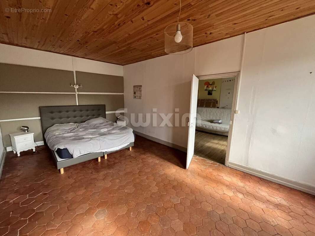 Maison à OUROUX-EN-MORVAN