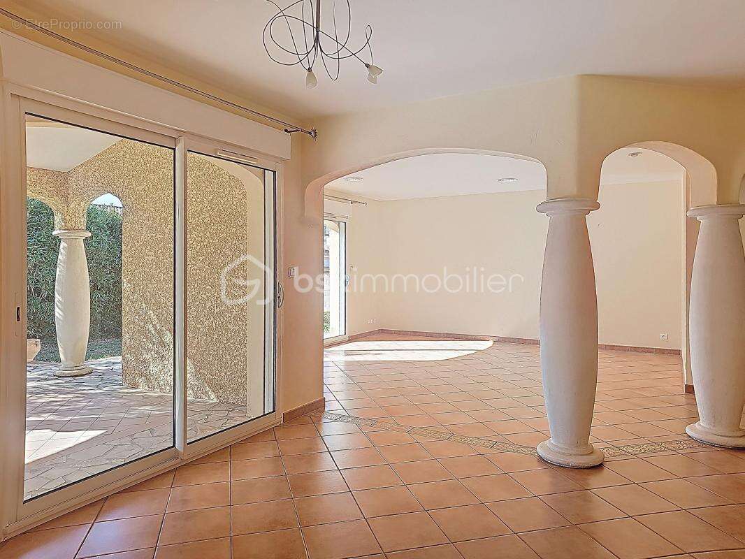 Maison à COLOMBIERS