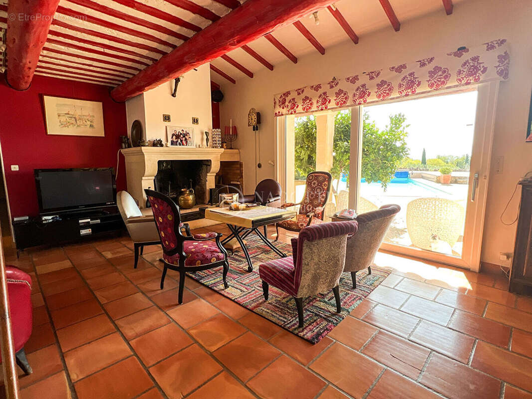 Maison à CABRIERES-D'AVIGNON