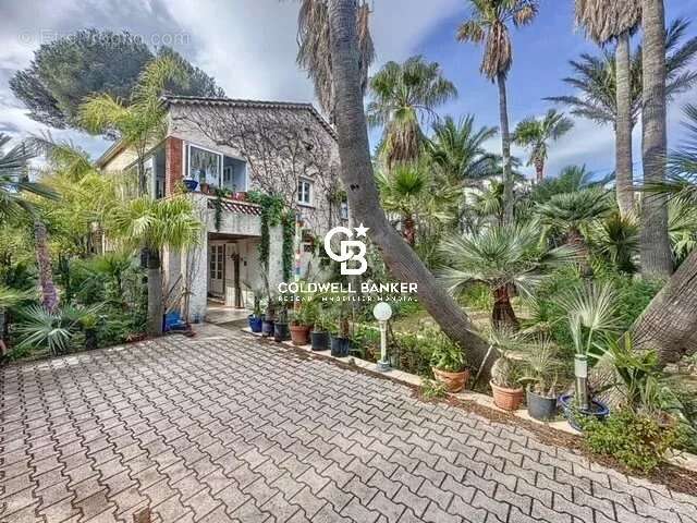Maison à FREJUS