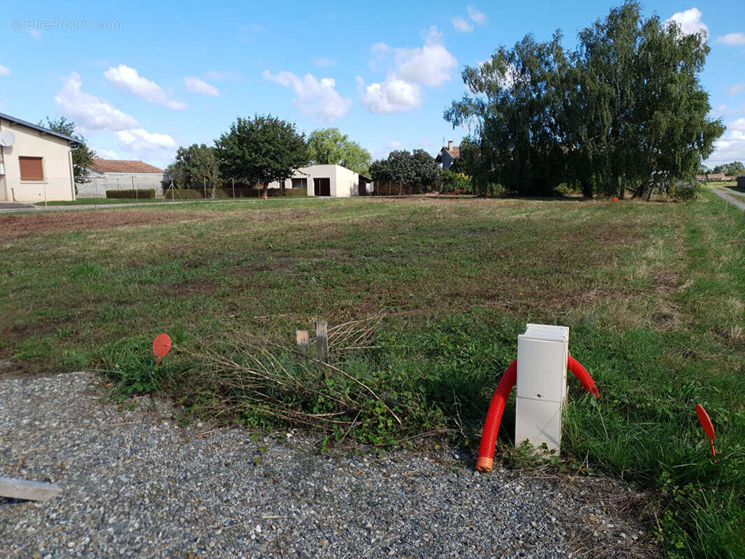 Saint-hilaire terrain constructible hors lotissement - photo 2