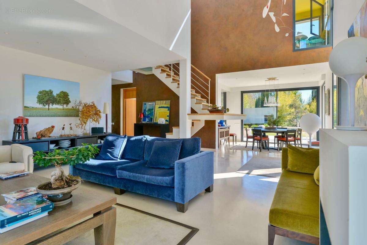 Elégance et prix rare pour cette superbe maison d'architecte ! - photo 3