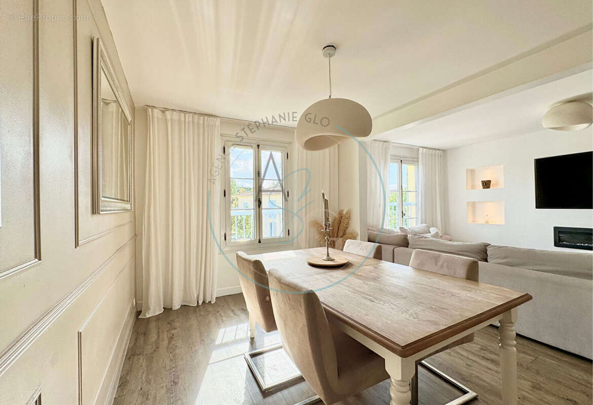 Appartement à COGOLIN