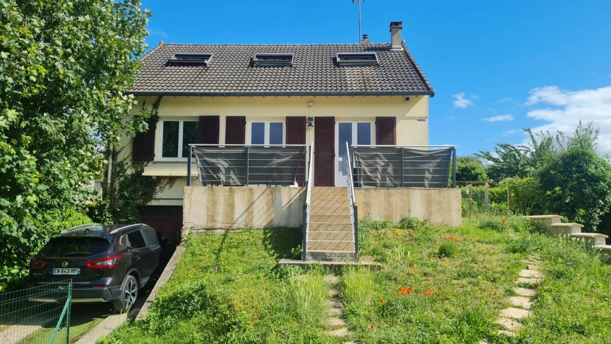 Maison à SAINT-OUEN-L'AUMONE