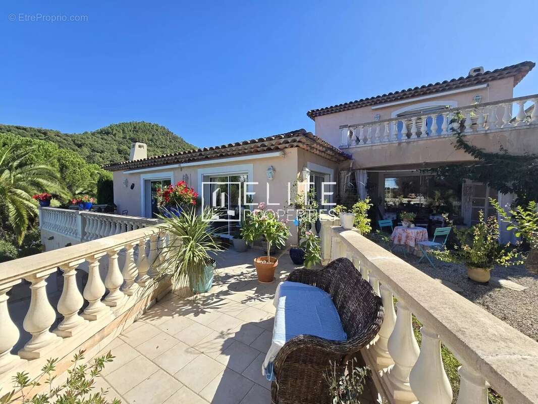 Maison à LES ADRETS-DE-L'ESTEREL