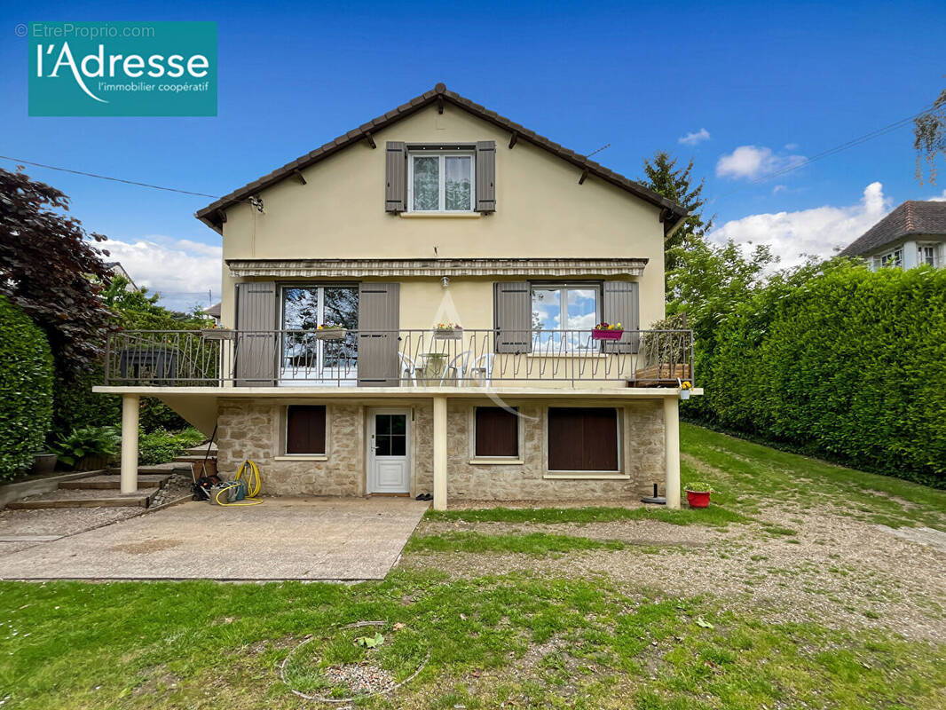 Maison à MEZY-SUR-SEINE