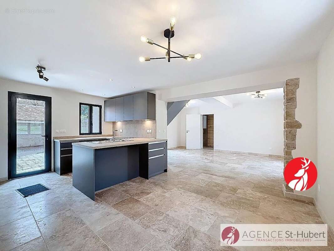 Maison à CHAILLY-EN-BIERE