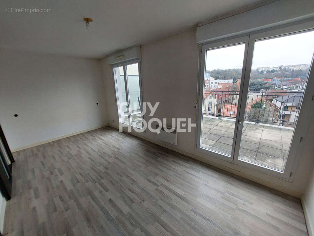 Appartement à ROSNY-SOUS-BOIS