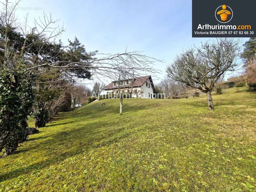 Maison à LONS-LE-SAUNIER