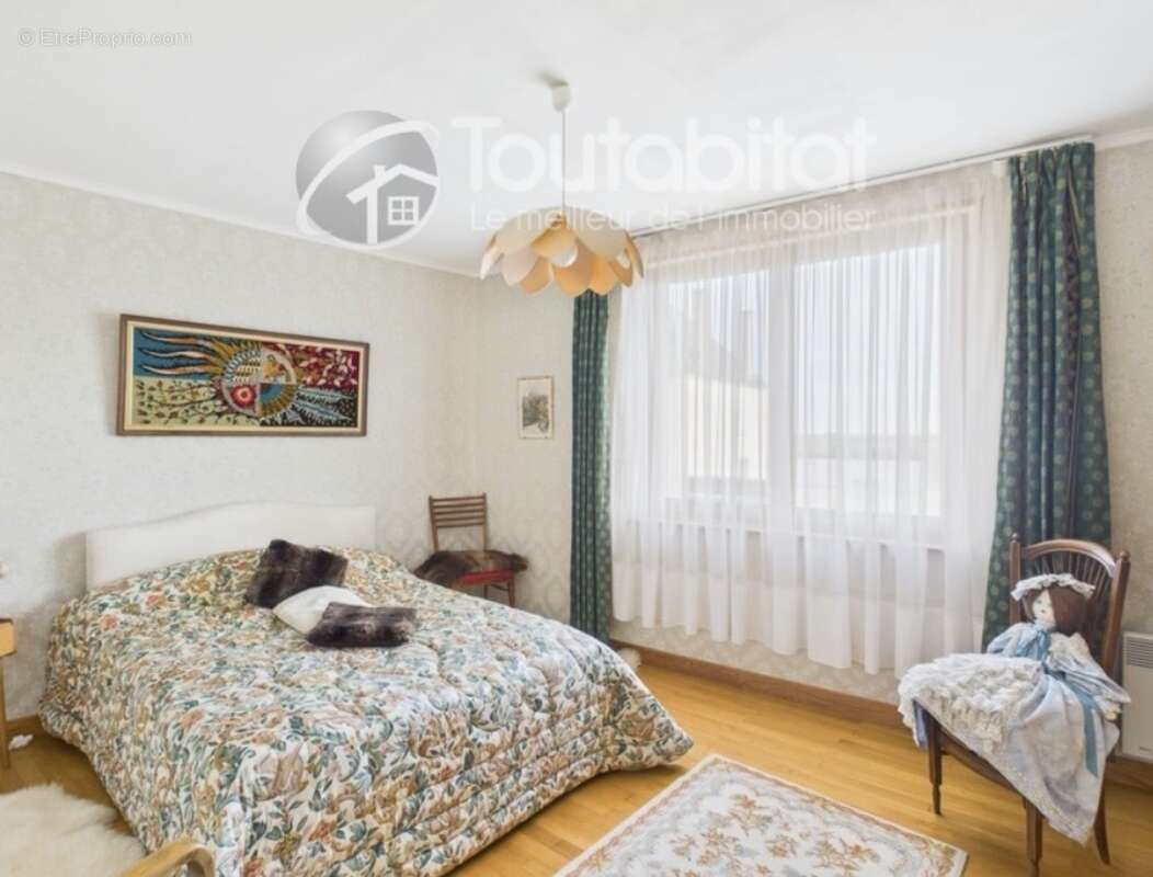 Maison à NOVY-CHEVRIERES