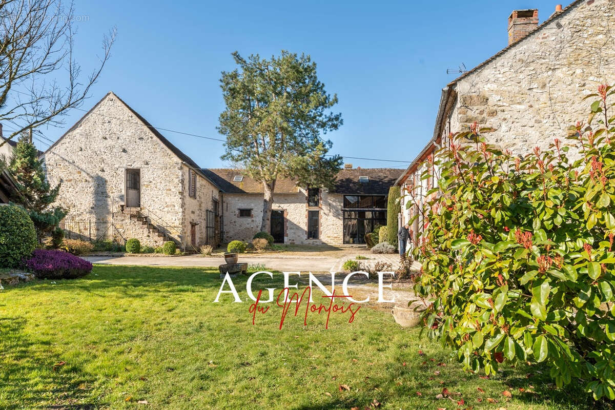 Maison à DONNEMARIE-DONTILLY