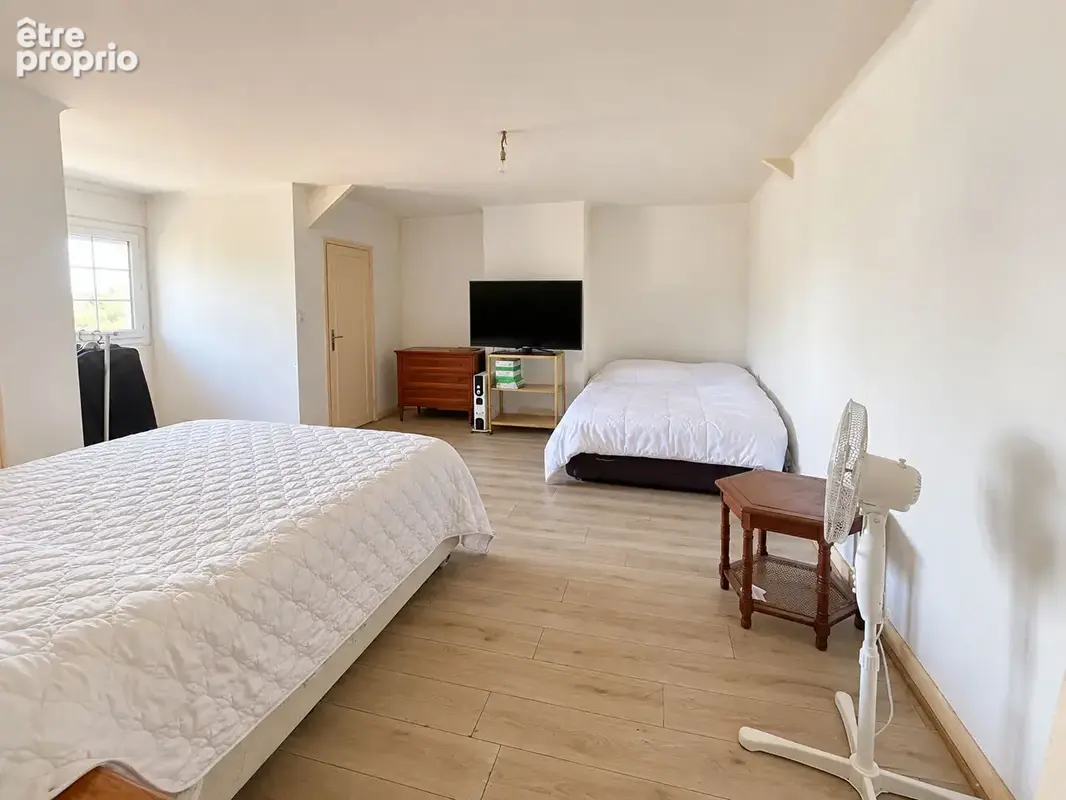 Sartrouville - 174 m², 5 chambres et un potentiel rare. - photo 4