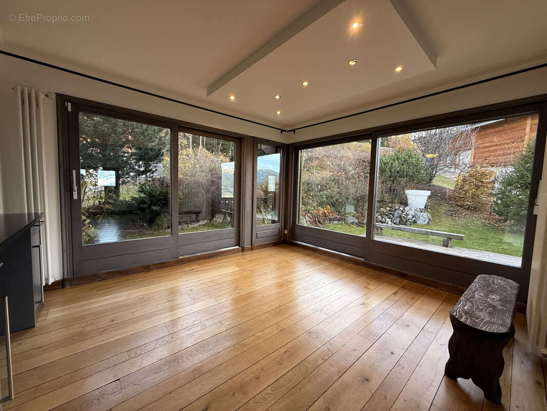 Maison à LA PERRIERE