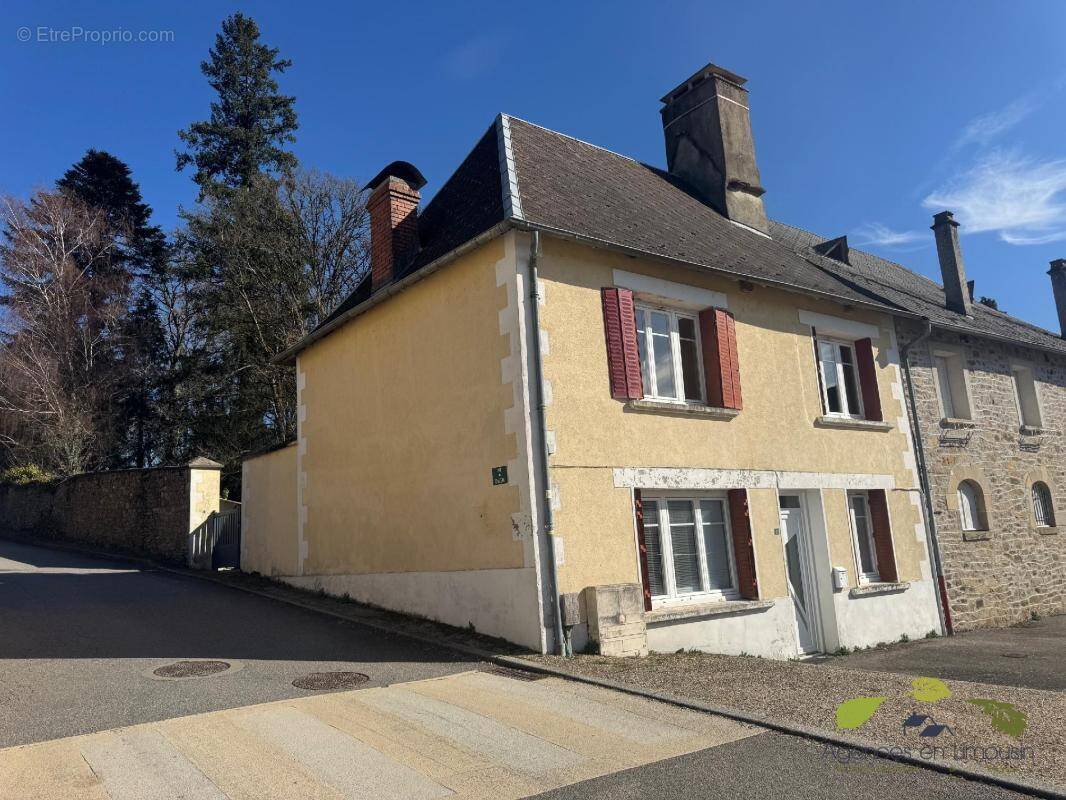 Maison à MEILHARDS