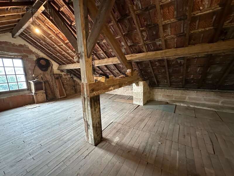 Maison à NEAUPHLE-LE-VIEUX