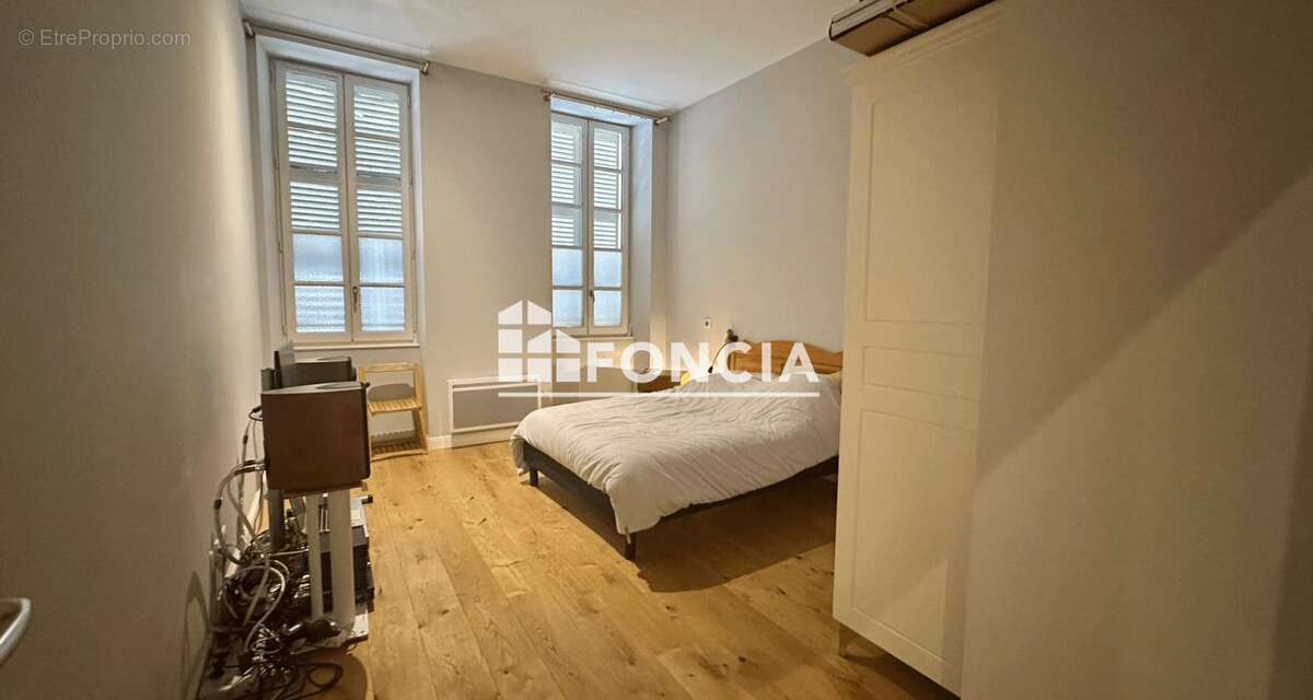 Appartement à MARSEILLE-6E