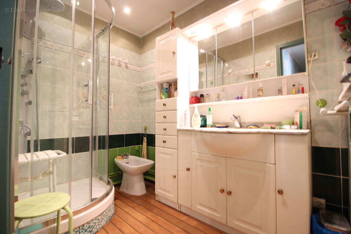 Appartement à SARTROUVILLE