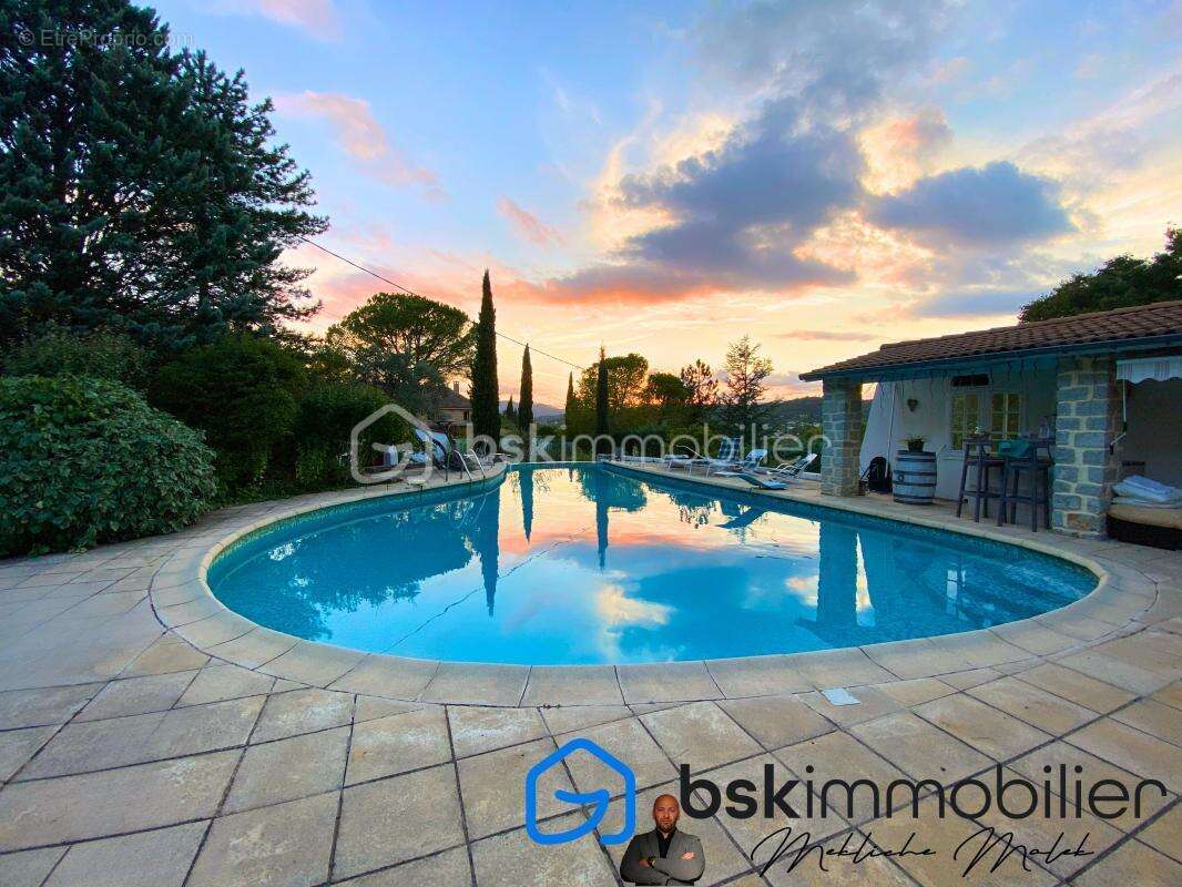 Maison à SAINT-PRIVAT-DES-VIEUX