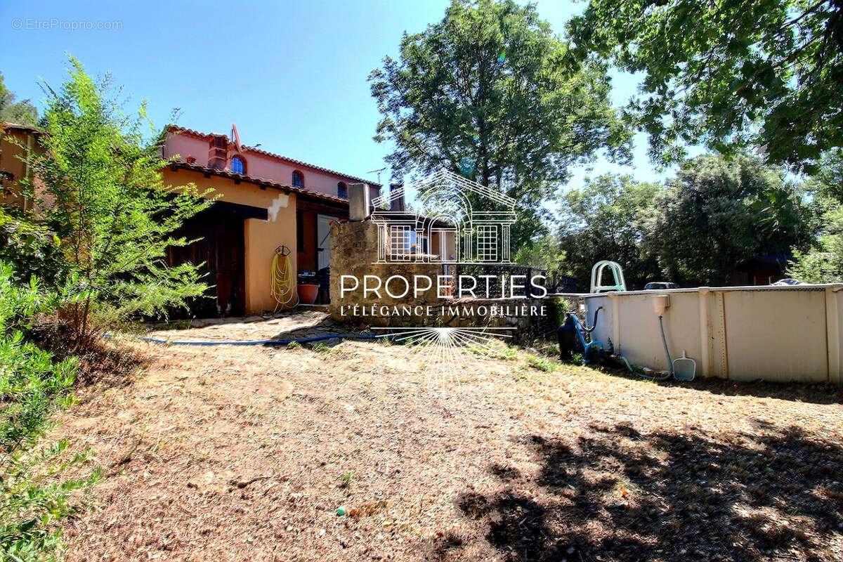 La roquebrussanne - maison - 144m² - plain-pied - environnement calme et verdoyant - photo 3
