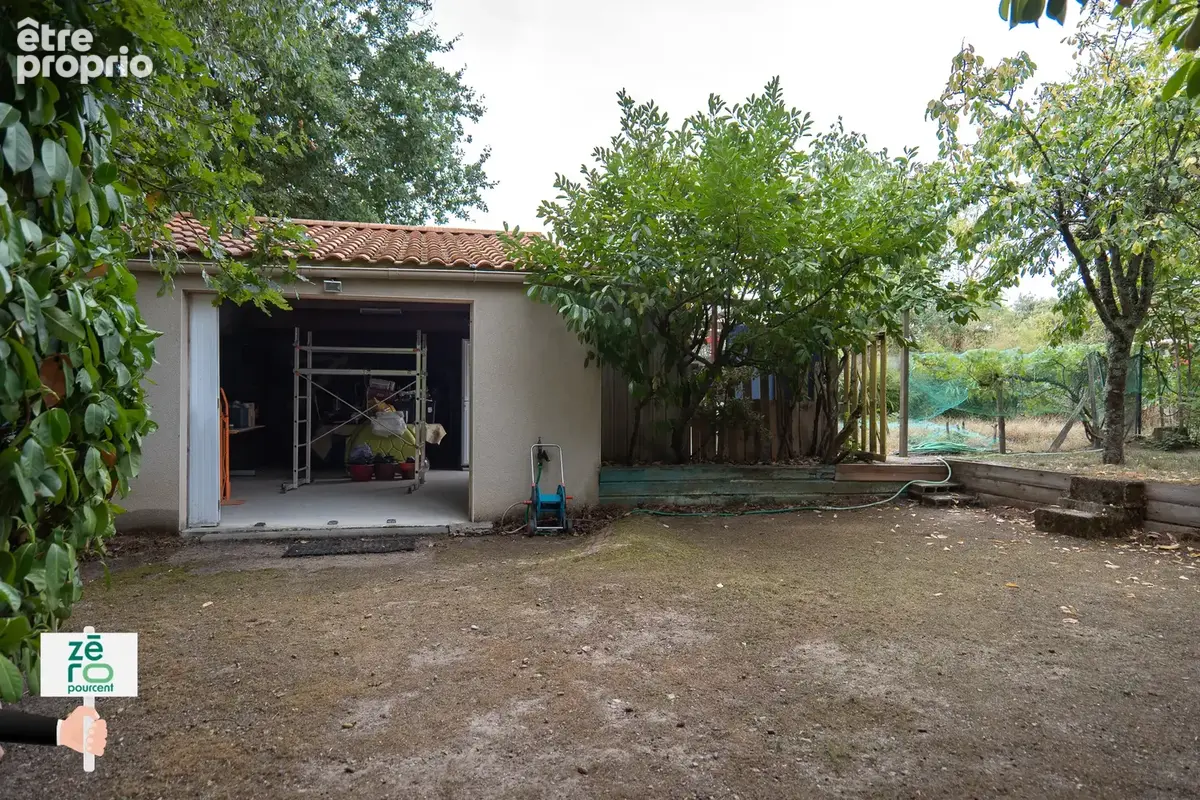 Maison d’architecte avec piscine à Avrillé   124 m2 habitables, sous-sol intégral et parc arboré de plus de 2 - photo 36