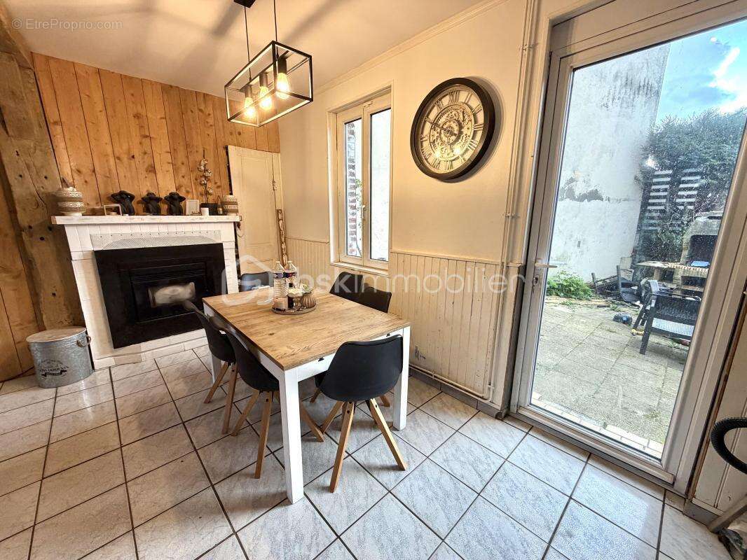 Maison à PETIT-COURONNE