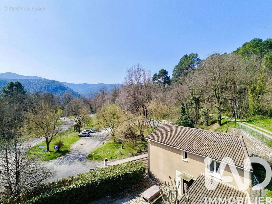 Photo 2 - Maison à LE COLLET-DE-DEZE