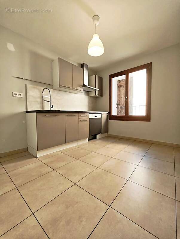 Appartement à COURSAN