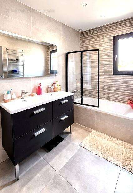 Maison à SAINT-ANDRE-DE-ROQUELONGUE