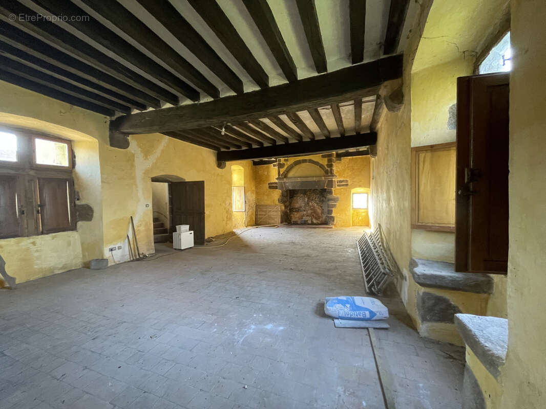 Maison à CONLIE