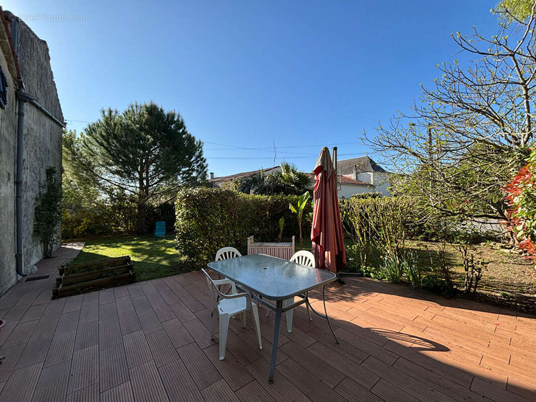 Maison à ASNIERES-LA-GIRAUD