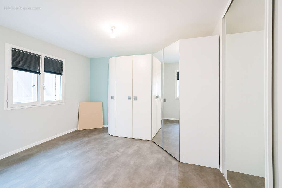 Maison à COMMELLE-VERNAY