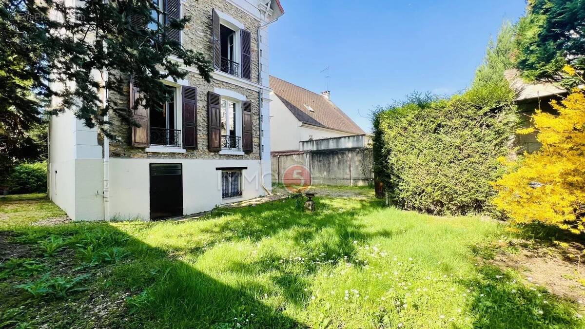 Maison à VILLEMOMBLE