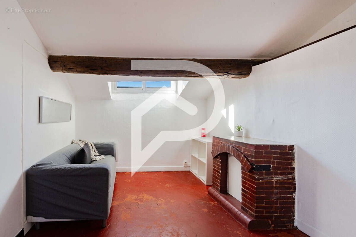 Appartement à MARSEILLE-5E