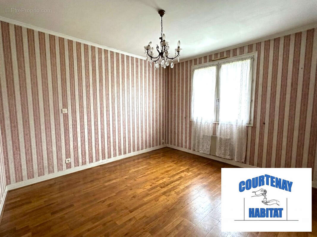 ch 1 rdc - Maison à CHAMBEUGLE