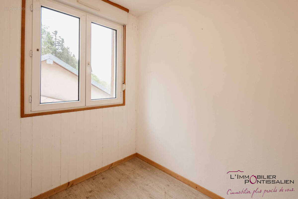 Appartement à BIANS-LES-USIERS