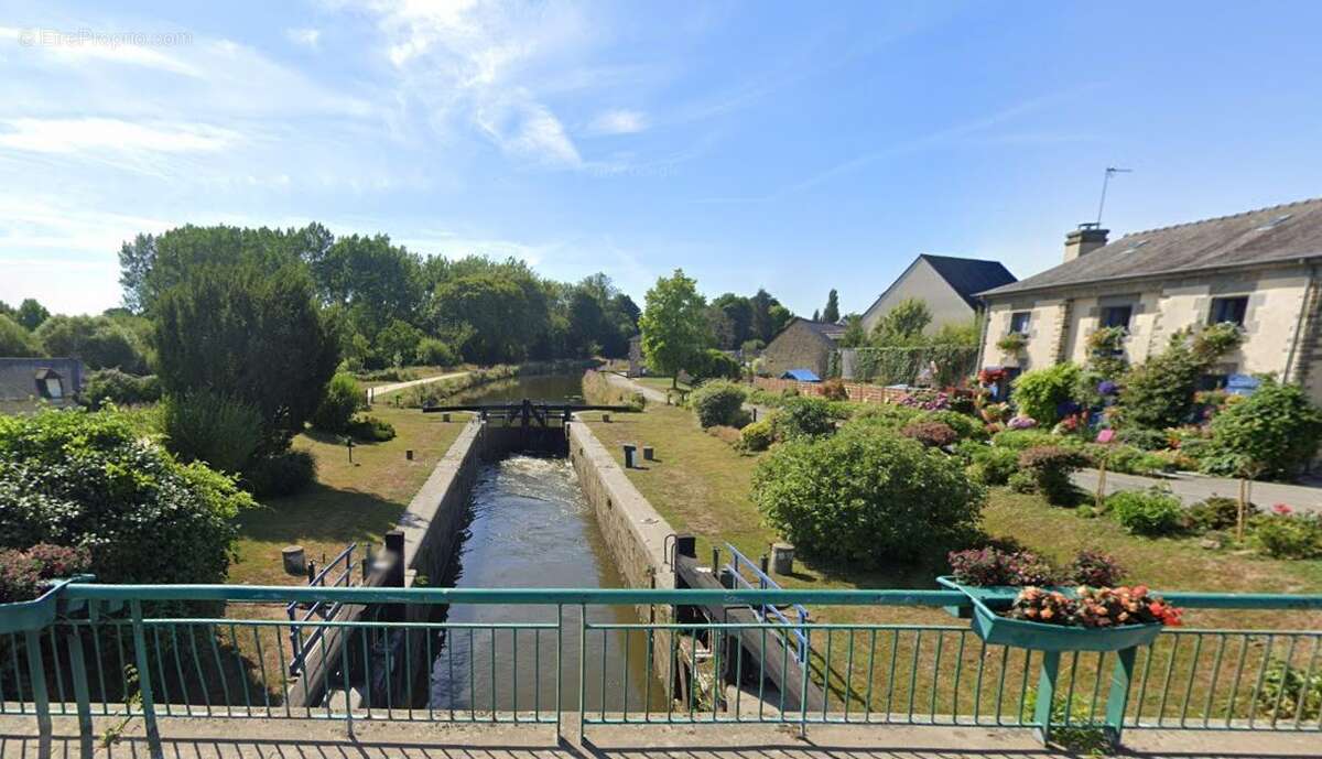 Terrain à bâtir de 230 m² à TINTENIAC (35) - photo 2