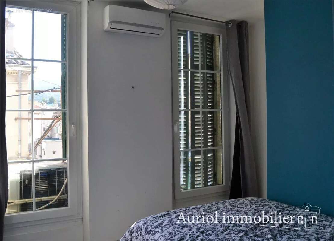 Appartement à ROQUEVAIRE