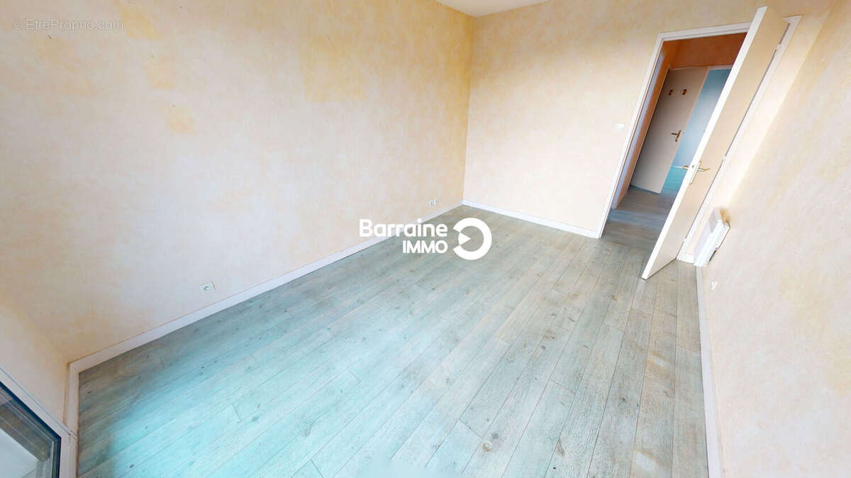 BREST FORESTOU - VENTE d'un appartement T4 de 85.10 m² - Ascenseur - Terrasse 14.4 m² - Vue mer - Garage - Parking - photo 11