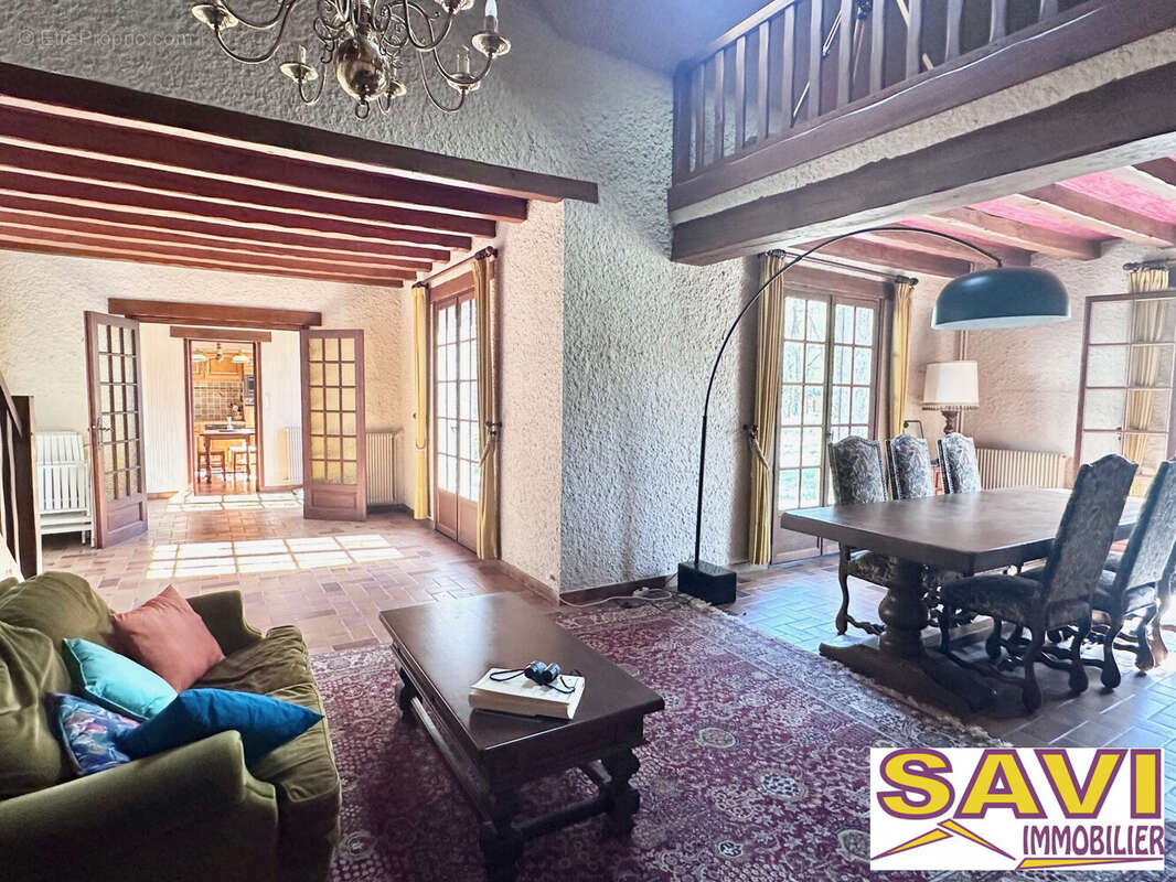 Maison à FERRIERES-EN-GATINAIS