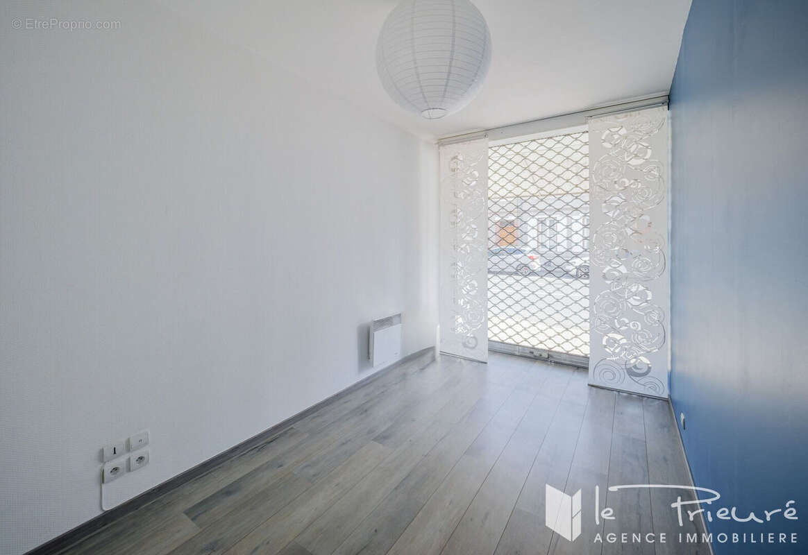 Albi - Immeuble à fort potentiel avec appartement T4 et grand local professionnel - photo 3